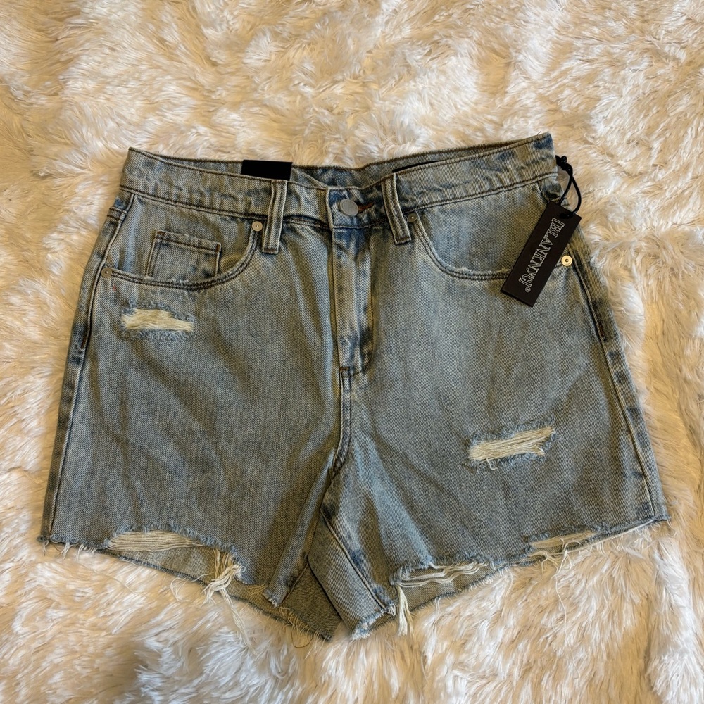 [BLANKNYC]‎ Distressed Denim Shorts Raw Hem High Rise Light Wash Casual